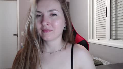 Snapshot of naughty_popa chatting on 5, 1, 2025 Ann online show from 5, 1, 2025