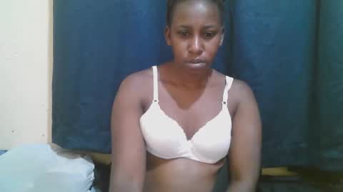 Snapshot of naughty_slender2 chatting on 19, 9, 2025 jn online show from 19, 9, 2025