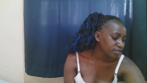 Snapshot of naughty_slender2 chatting on 6, 10, 2025 jn online show from 6, 10, 2025