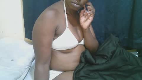 Snapshot of naughty_slender2 chatting on 13, 10, 2025 jn online show from 13, 10, 2025