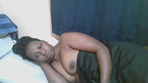 Snapshot of naughty_slender2 chatting on 19, 10, 2025 jn online show from 19, 10, 2025