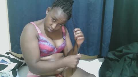 Snapshot of naughty_slender2 chatting on 4, 11, 2025 jn online show from 4, 11, 2025