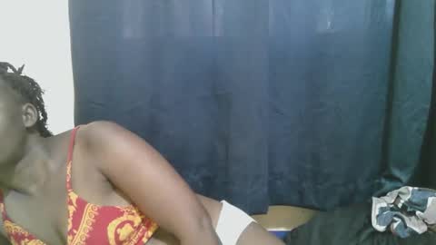 Snapshot of naughty_slender2 chatting on 15, 11, 2025 jn online show from 15, 11, 2025