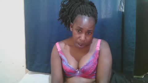 Snapshot of naughty_slender2 chatting on 19, 11, 2025 jn online show from 19, 11, 2025