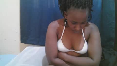 Snapshot of naughty_slender2 chatting on 27, 11, 2025 jn online show from 27, 11, 2025