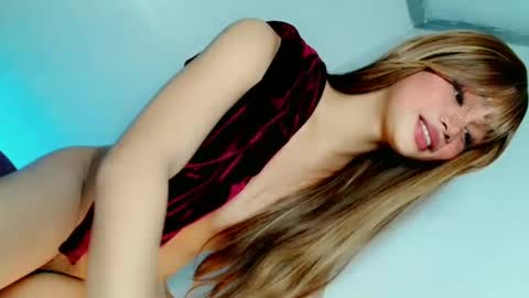 Snapshot of naughtybella_ chatting on 4, 1, 2025 bella online show from 4, 1, 2025