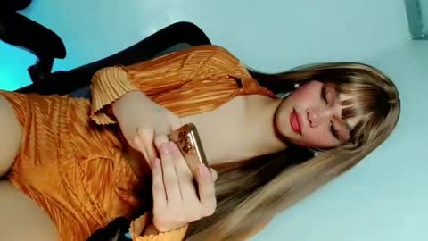 Snapshot of naughtybella_ chatting on 22, 1, 2025 bella online show from 22, 1, 2025