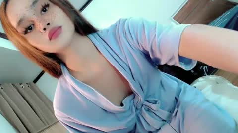 Snapshot of naughtybella_ chatting on 15, 6, 2026 bella online show from 15, 6, 2026