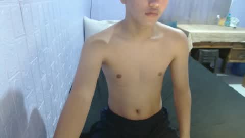 naughtyboytoni online show from 1, 12, 2025