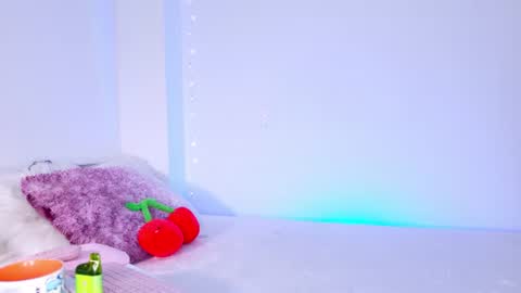 Snapshot of naughtybunnyy_1 chatting on 25, 6, 2026 online show from 25, 6, 2026