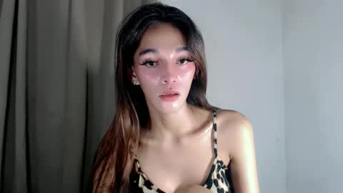 Snapshot of naughtygirlintown chatting on 4, 5, 2026 Mariella online show from 4, 5, 2026