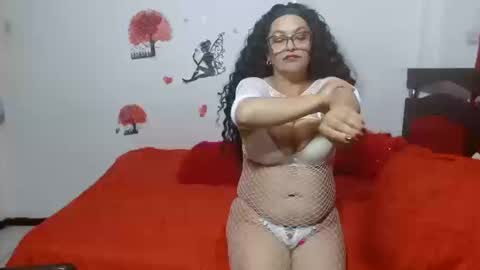 Snapshot of naughtygoddesss chatting on 16, 10, 2025 naughtygoddesss online show from 16, 10, 2025