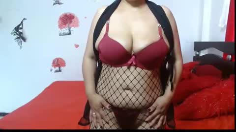 Snapshot of naughtygoddesss chatting on 28, 10, 2025 naughtygoddesss online show from 28, 10, 2025