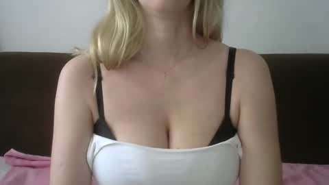 Snapshot of naughtykitten94 chatting on 12, 3, 2025 Chris online show from 12, 3, 2025