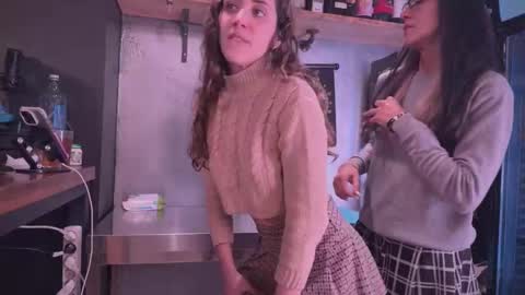 ANDREA STEPH  MIKE online show from 2, 3, 2025