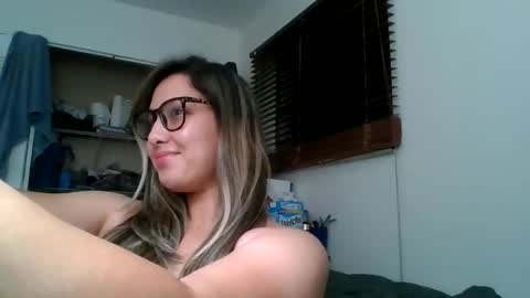 Snapshot of naughtynadia52 chatting on 19, 3, 2026 naughtynadia52 online show from 19, 3, 2026