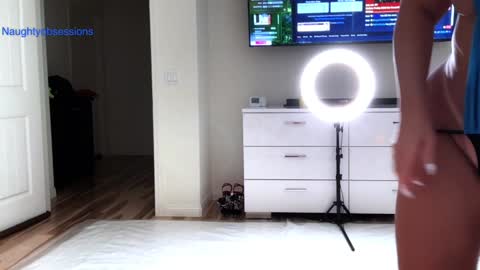 Aphroditecall me A for short online show from 6, 10, 2025