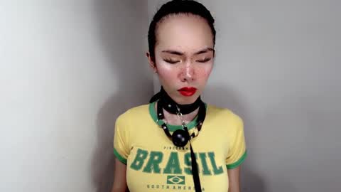 naughtypetiteangel online show from 24, 11, 2025