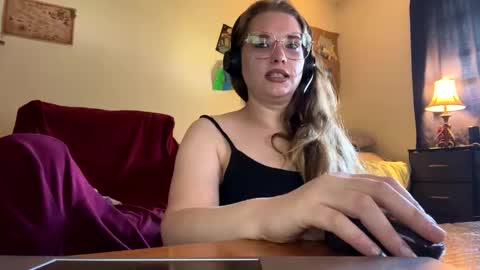 Snapshot of naughtyred25 chatting on 20, 10, 2025 naughtyred23 online show from 20, 10, 2025