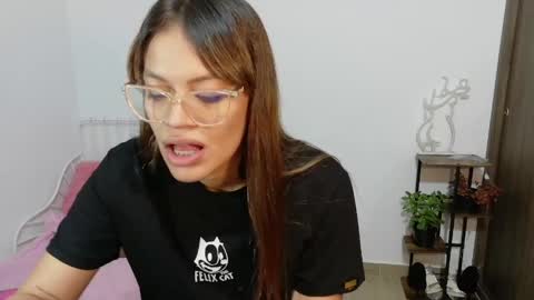 Snapshot of naugthy_muse chatting on 7, 6, 2026 sabrina online show from 7, 6, 2026