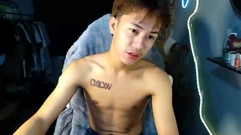 Snapshot of naugthyboyloy chatting on 21, 6, 2026 Loy online show from 21, 6, 2026
