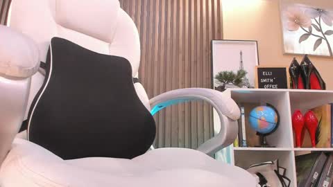 Snapshot of naugthyelli chatting on 22, 5, 2026 online show from 22, 5, 2026