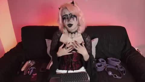 Snapshot of navier__ chatting on 12, 1, 2026 Navier online show from 12, 1, 2026