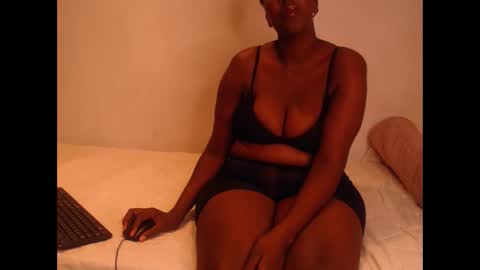 Snapshot of nawtylezi696 chatting on 14, 9, 2025 nawtylezi696 online show from 14, 9, 2025