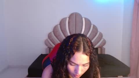 Snapshot of naya_fox1 chatting on 21, 12, 2025 naya_fox1 online show from 21, 12, 2025