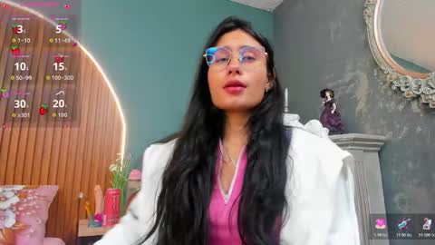 Naye  online show from 4, 11, 2025