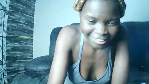 nayela_ online show from 7, 3, 2026