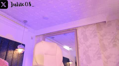 Snapshot of naylapot_ chatting on 8, 1, 2025 Juli online show from 8, 1, 2025