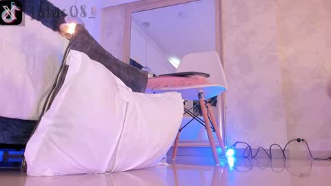 Snapshot of naylapot_ chatting on 11, 1, 2025 Juli online show from 11, 1, 2025