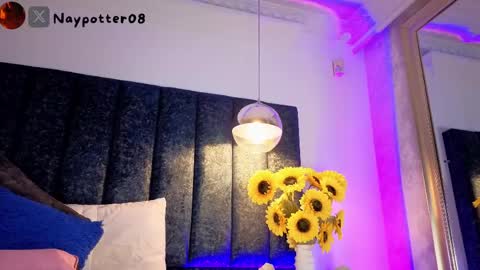 Snapshot of naylapot_ chatting on 20, 5, 2026 Juli online show from 20, 5, 2026