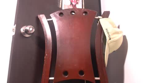 Laura   online show from 8, 3, 2025