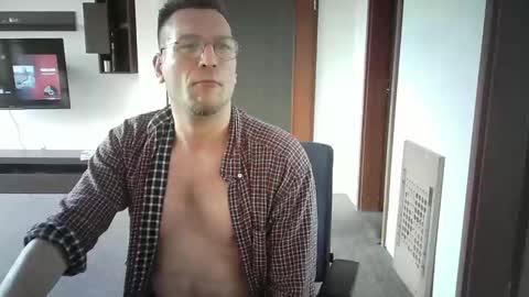 Sebastian online show from 1, 3, 2025