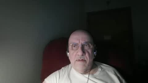 Snapshot of needlesslove chatting on 1, 5, 2026 Tom online show from 1, 5, 2026