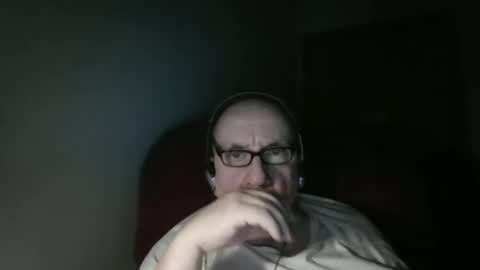 Snapshot of needlesslove chatting on 5, 6, 2026 Tom online show from 5, 6, 2026