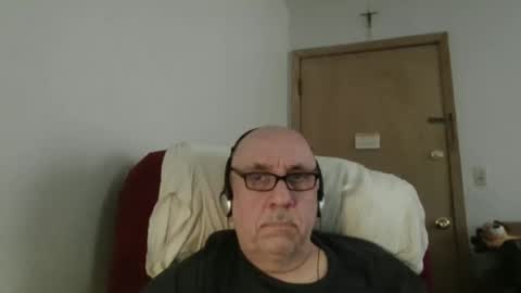 Snapshot of needlesslove chatting on 6, 6, 2026 Tom online show from 6, 6, 2026
