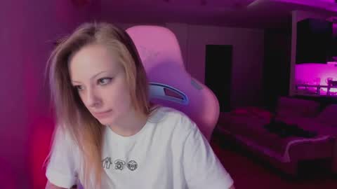 Snapshot of needmorespeed chatting on 6, 3, 2025 m a r i a online show from 6, 3, 2025