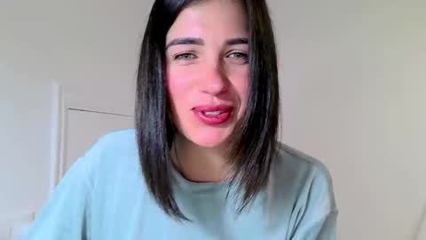 Neferutt online show from 5, 11, 2025