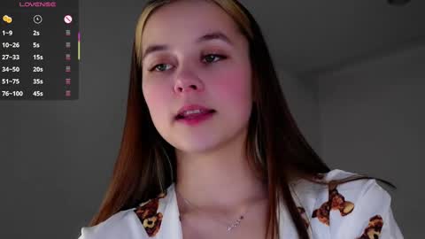 Snapshot of neldaaskins chatting on 10, 2, 2025 Lana online show from 10, 2, 2025