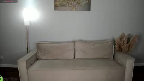 nelie_evans online show from 12, 6, 2026