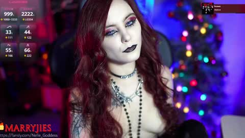 Snapshot of nelle_ chatting on 7, 1, 2025 online show from 7, 1, 2025