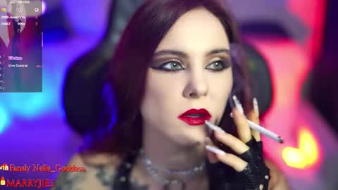 Snapshot of nelle_ chatting on 4, 11, 2025 online show from 4, 11, 2025