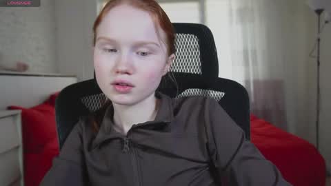 Snapshot of nellie_baby chatting on 25, 5, 2026 Nellie online show from 25, 5, 2026
