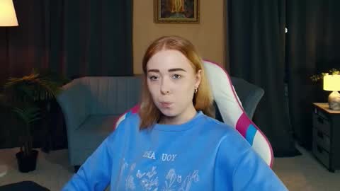 Snapshot of nelliemathers chatting on 17, 12, 2025 Nelli online show from 17, 12, 2025