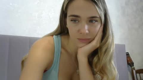 Snapshot of nelly_fortu chatting on 26, 9, 2025 nelly_fortu online show from 26, 9, 2025