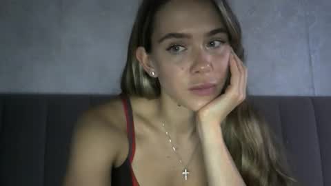 Snapshot of nelly_fortu chatting on 7, 11, 2025 nelly_fortu online show from 7, 11, 2025