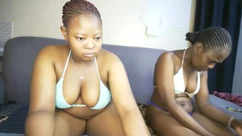 Snapshot of nellyeluxe chatting on 13, 4, 2026 nellyeluxe online show from 13, 4, 2026